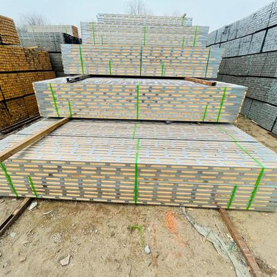 建筑工地钢包木新型建材 50*50 50*70钢木龙骨 钢背楞加固 替代建筑木方使用 节省工程成本